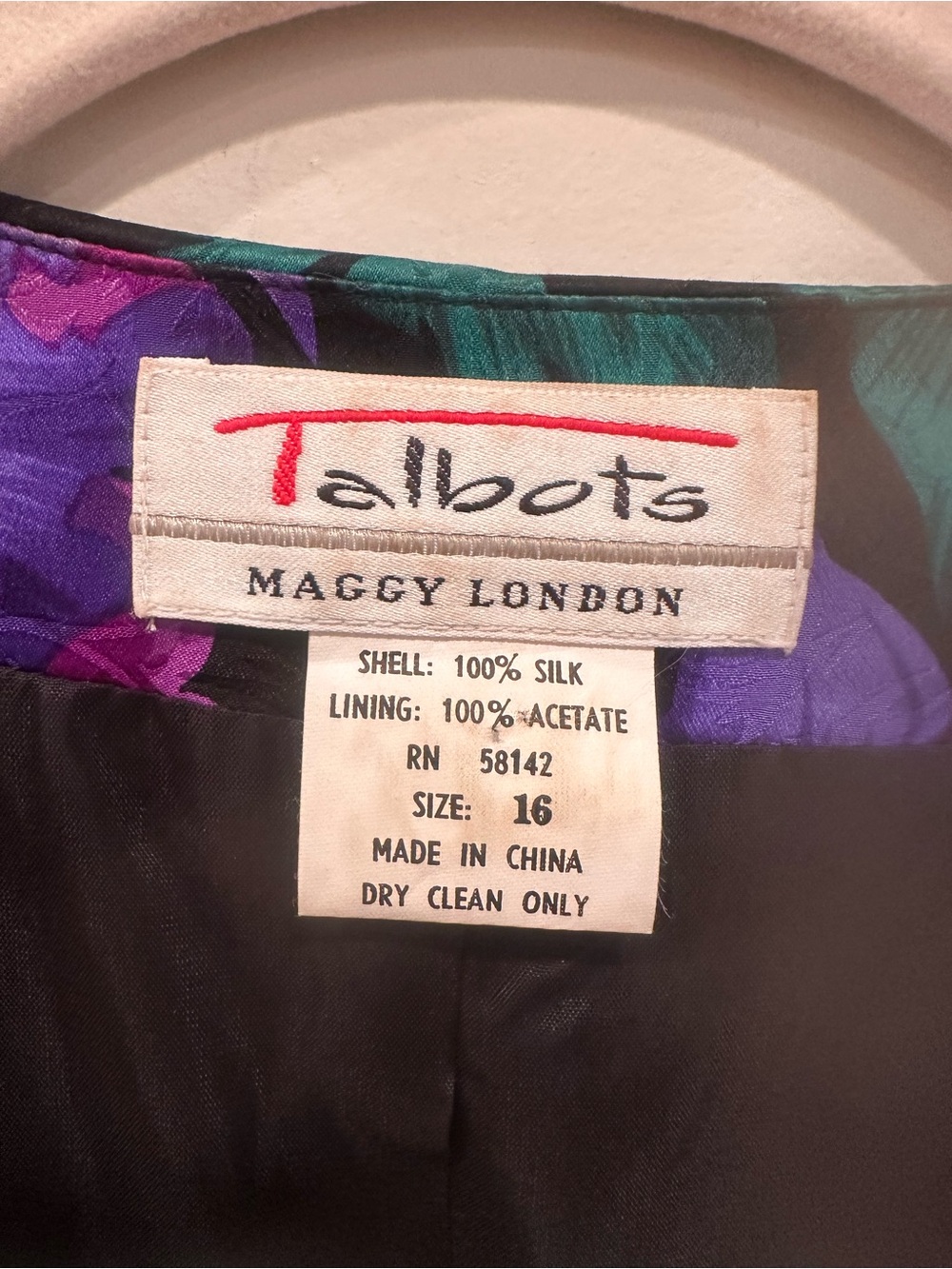 Vintage Talbots Maggy London 100% Silk Blazer Dark Florals Shoulder Pads Sz 16 - Picture 7 of 11